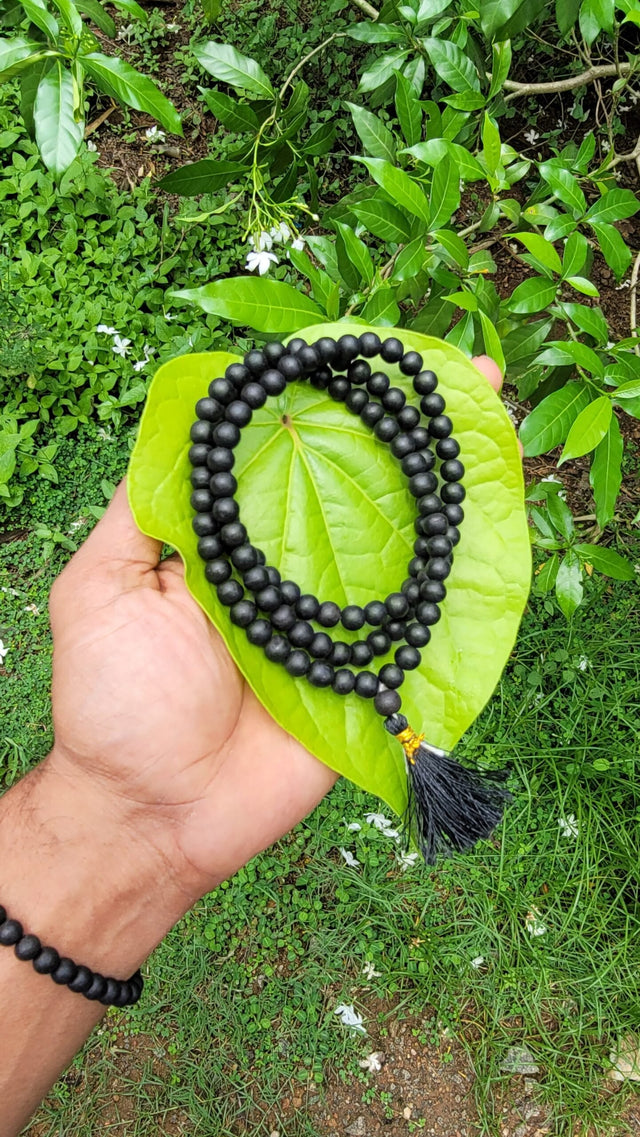 Karungali Mala – 8mm 108 Pearls with Black Thread