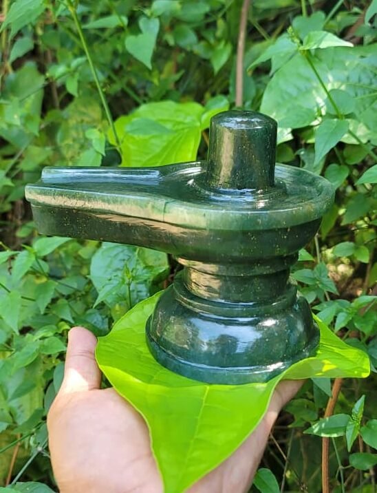 Green Stone (Emerald Shivalinga)1.4 kg