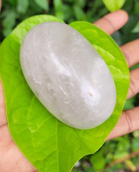Spatika Linga Stone 400gram
