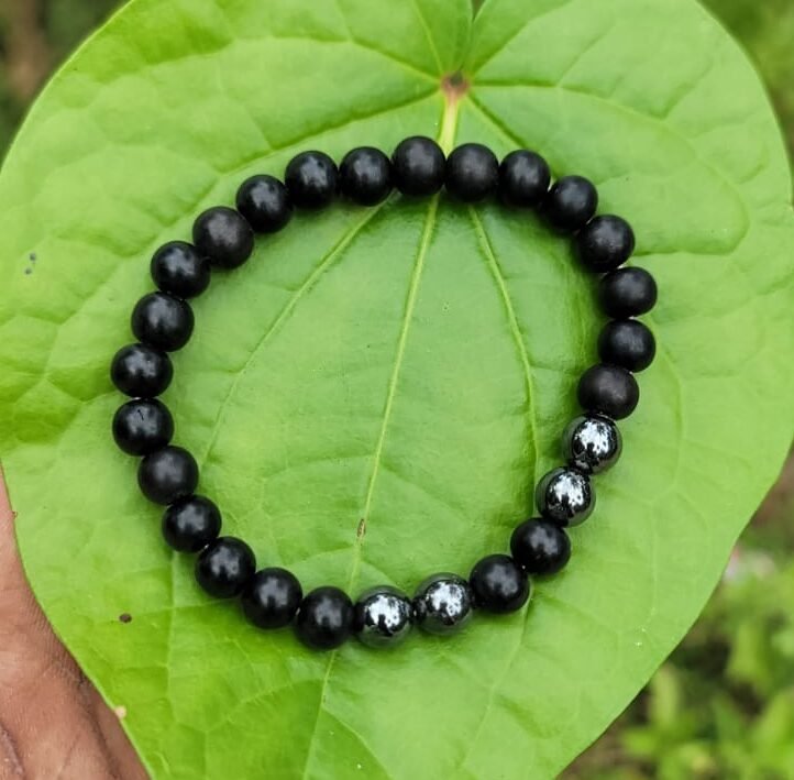 Karungali & Hematite Bracelet 8mm