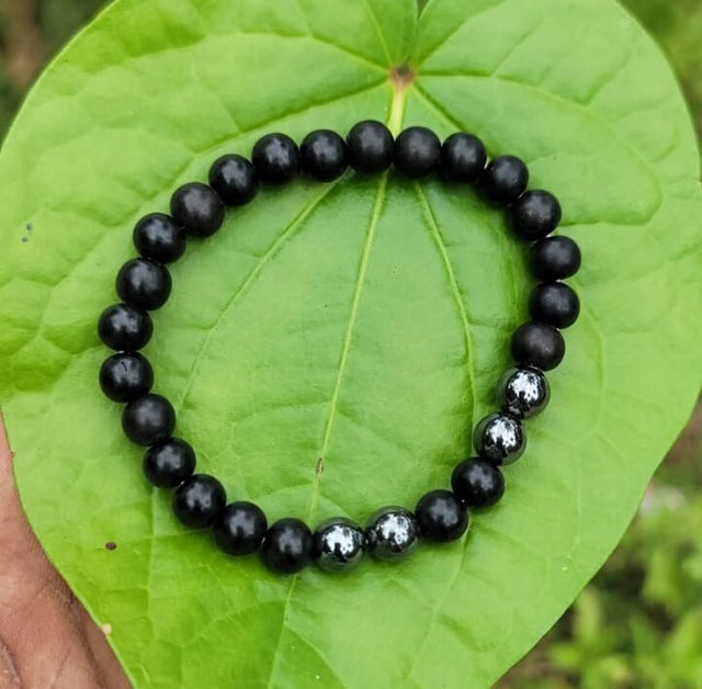Karungali & Hematite Bracelet 8mm