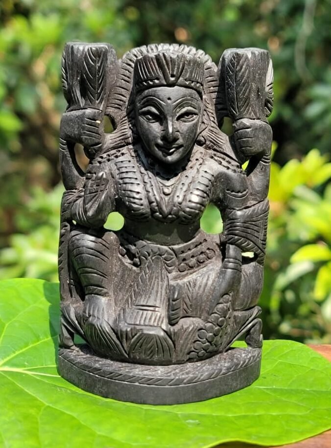 Karungali Lakshmi Statue-4inch