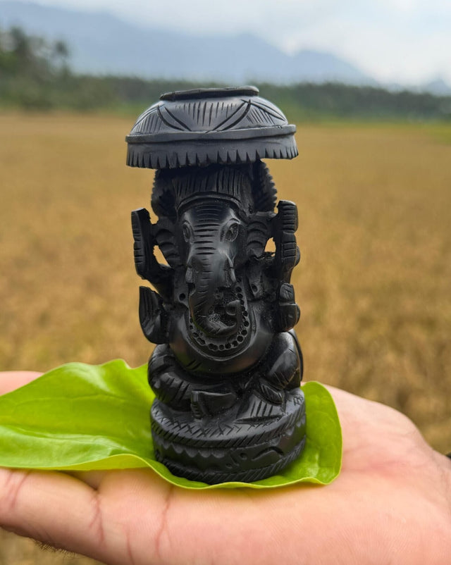 Karungali Ganesha Statue Round shape-4inch
