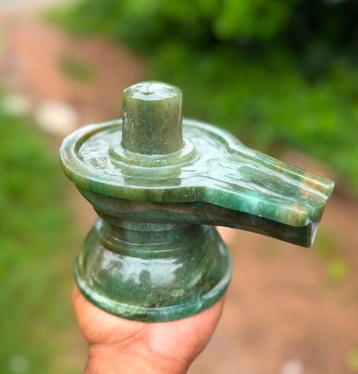 Green Stone (Emerald Shivalinga)1.5 kg
